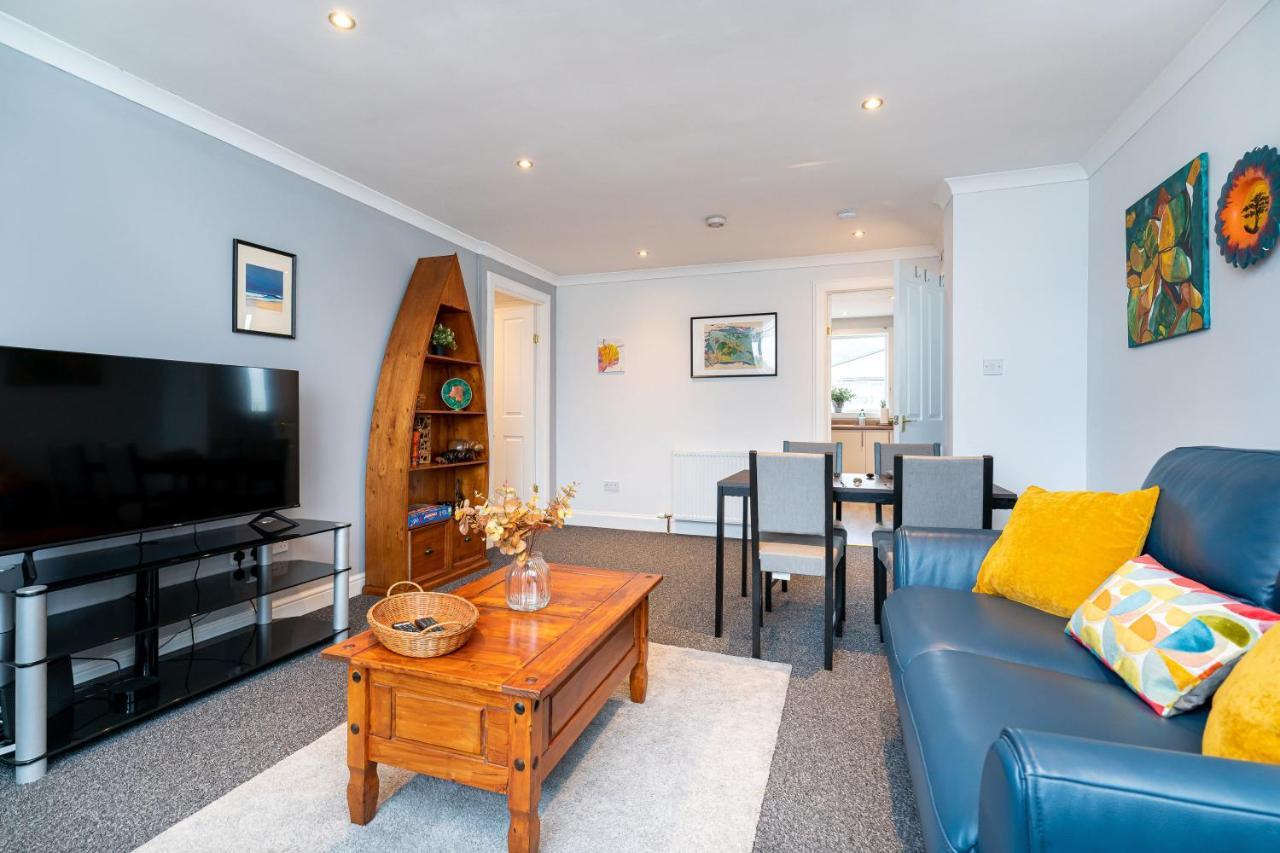 Lovely 3-Bedroom Flat With Free Parking Bridge of Allan Exterior foto